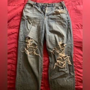 American Eagle Mom Jean